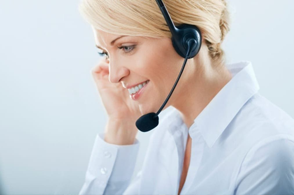 Immer mehr Callcenter lassen von zu Hause aus arbeiten. Immer mehr Callcenter lassen von zu Hause aus arbeiten.