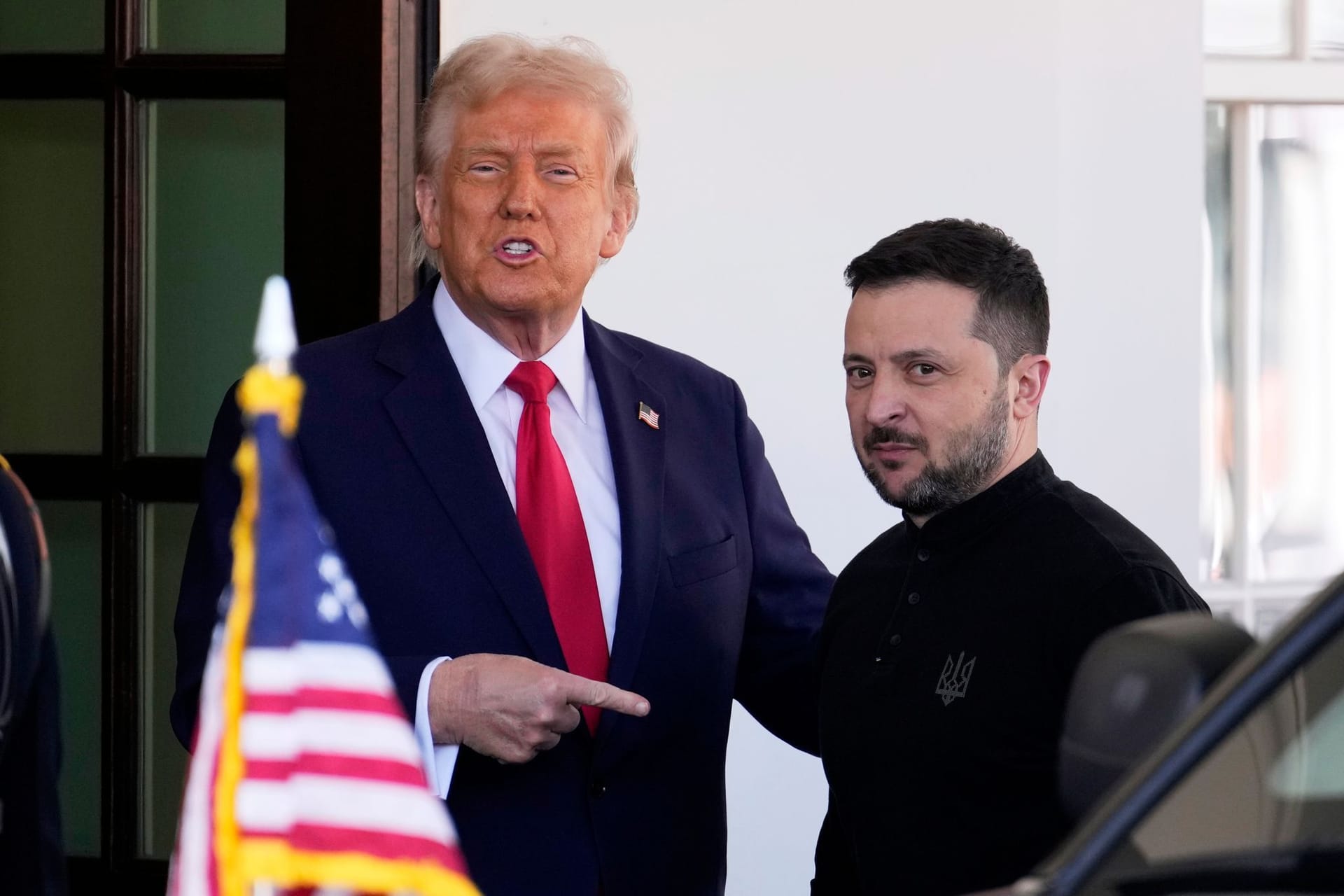 Präsident Trump (l.) heißt sein ukrainisches Gegenüber Selenskyj im Weißen Haus willkommen (Archivbild).