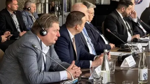 Der AfD-Bundestagsabgeordnete Maximilian Krah in Belgrad: Europäische Russlandfreunde schielen auf ukrainische Grenzgebiete.