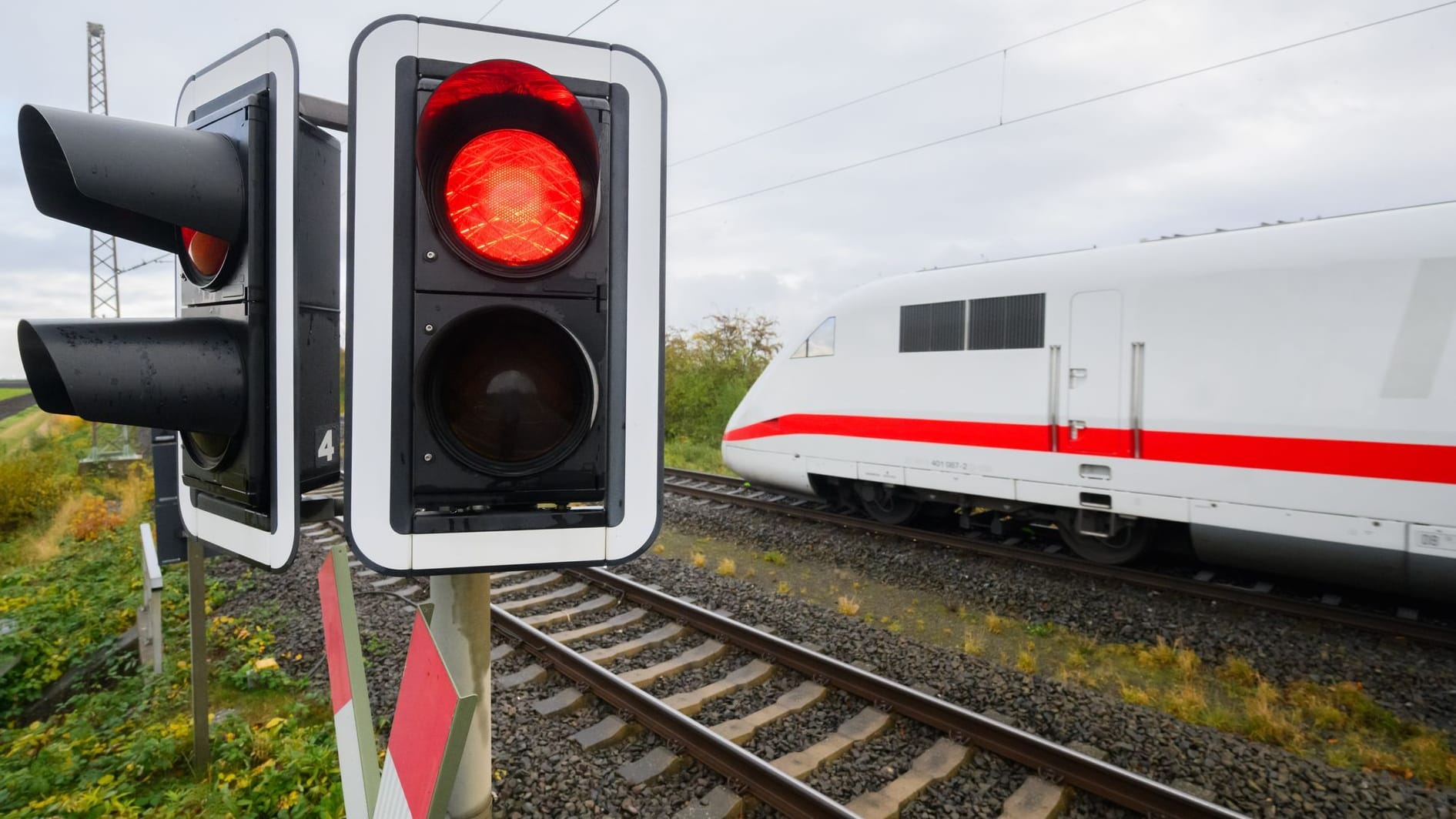 urn:newsml:dpa.com:20090101:250409-935-529066