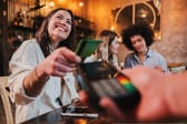 Bargeld oder Karte? Das soll sich beim Bezahlen ändern
