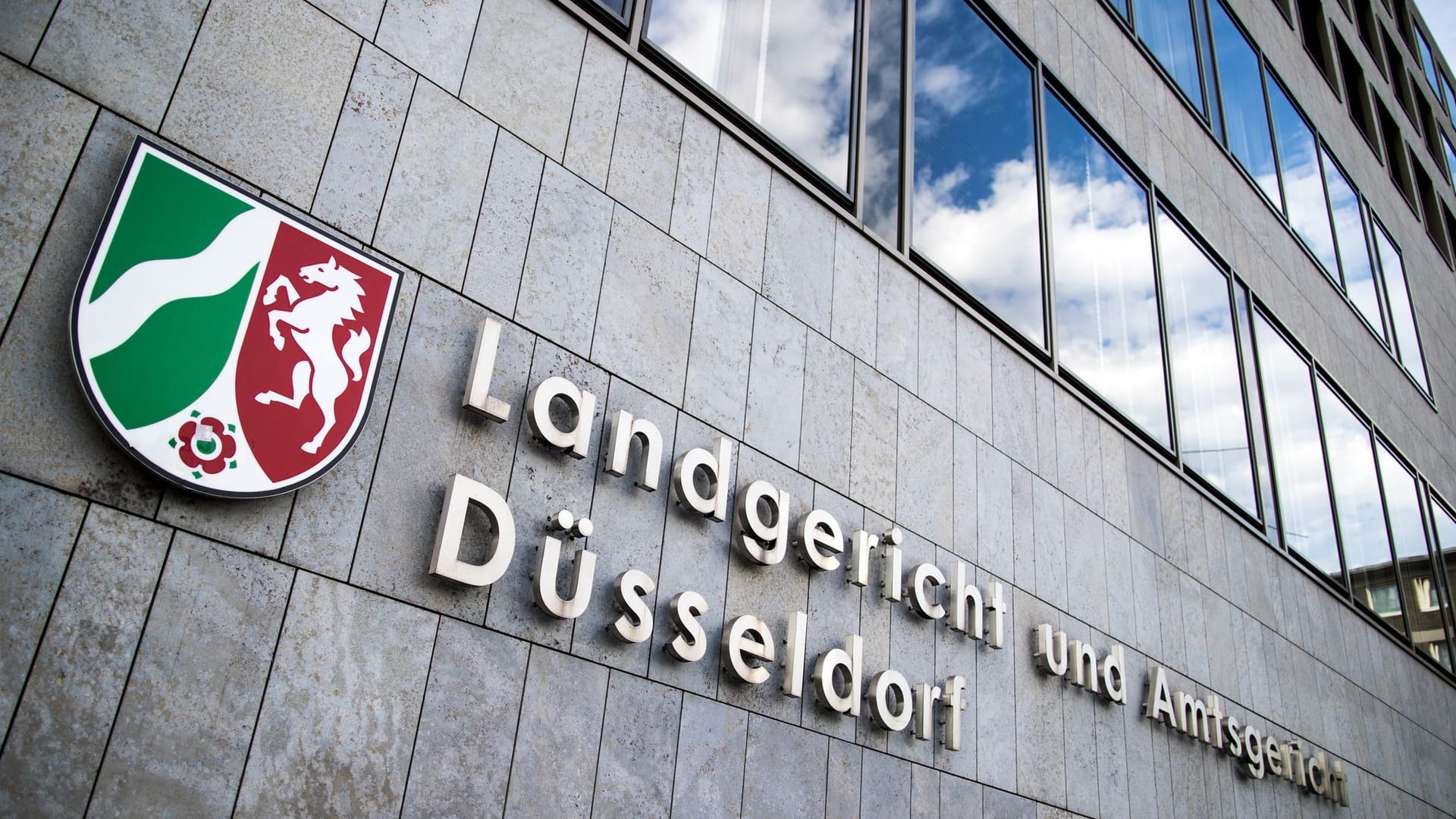 Landgericht und Amtsgericht Düsseldorf Landgericht und Amtsgericht Düsseldorf