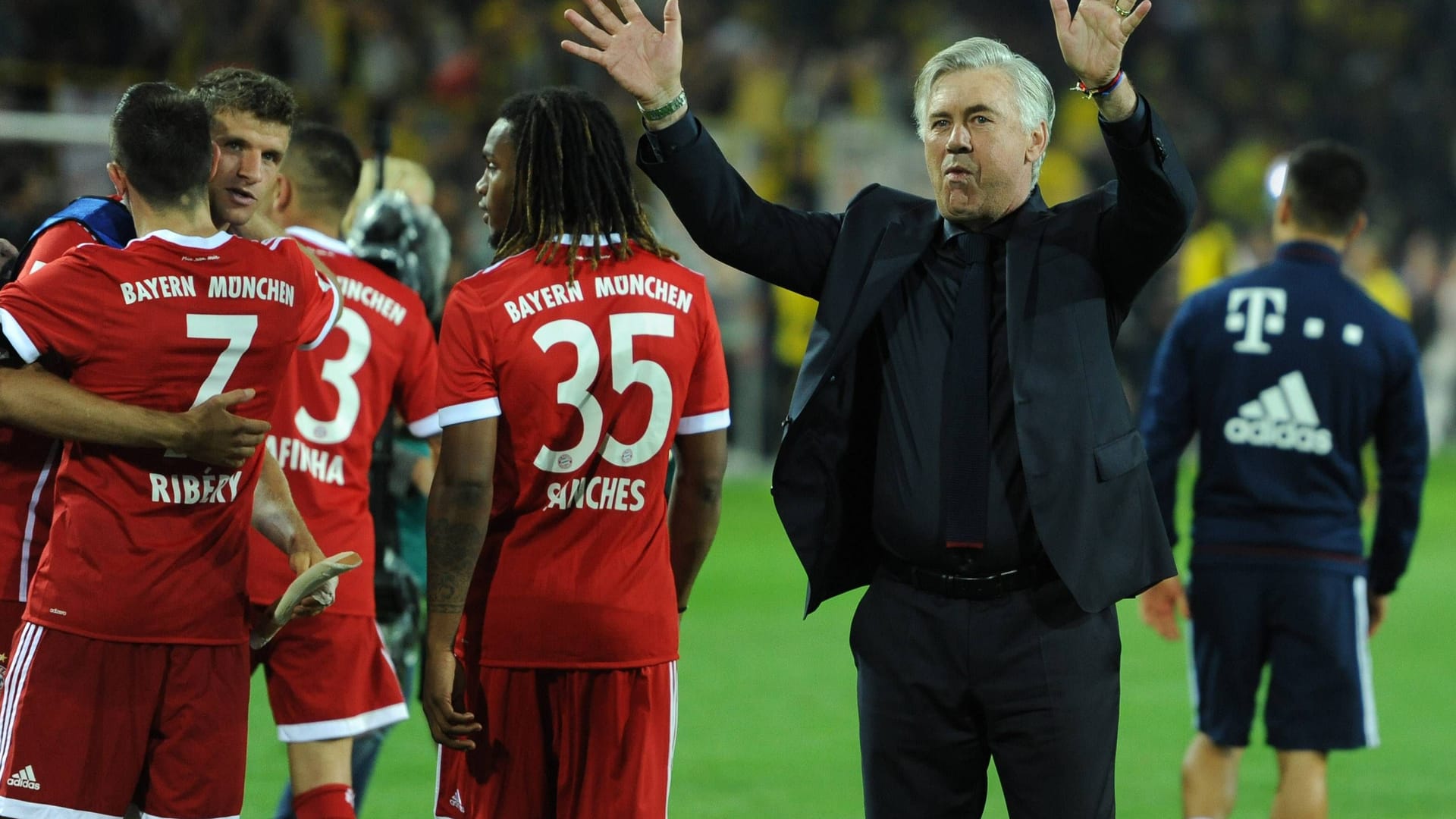 Mit dem FC Bayern gewann Ancelotti zwei Supercups und einmal die Deutsche Meisterschaft.