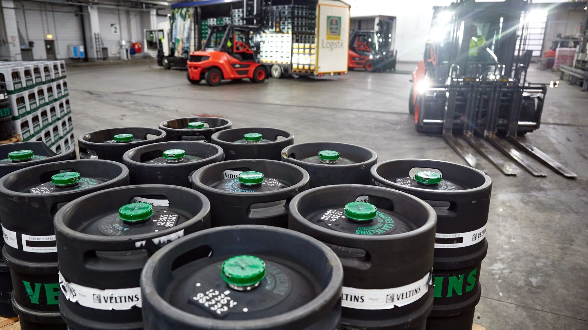 Bierfässer in der Privatbrauerei Veltins Bierfässer in der Privatbrauerei Veltins