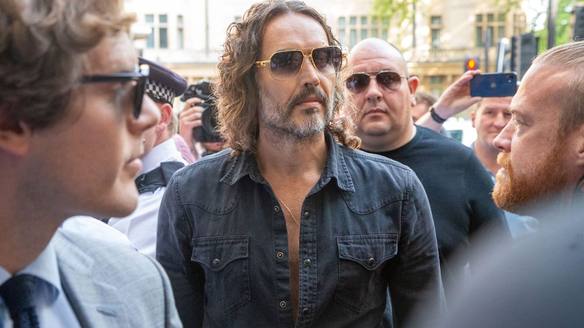 Vergewaltigungsprozess gegen Russell Brand Vergewaltigungsprozess gegen Russell Brand