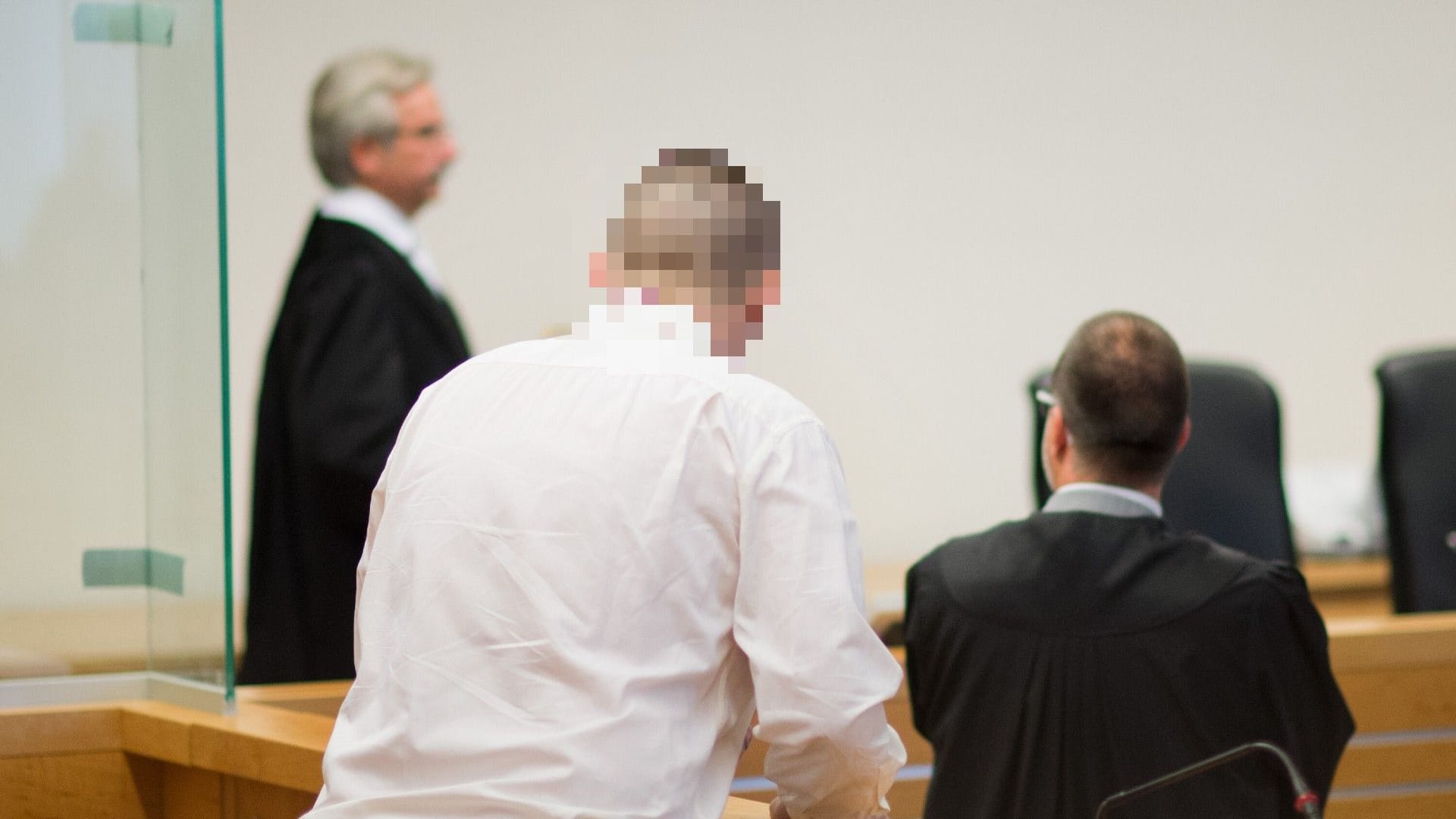 "Maschseemörder" Alexander K. während des Verfahrens gegen ihn im Jahr 2013 (Archivfoto): Mehr als eine Dekade nach der Tat kommt er auf freien Fuß.
