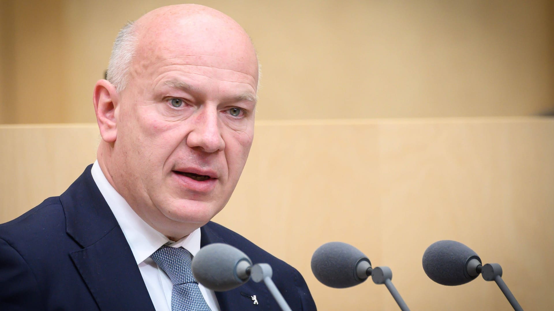 Kai Wegner, Berlins Regierender Bürgermeister von der CDU (Archivbild): Er sagt, dass Gröner für die große Summe keinen Einfluss nehmen konnte.