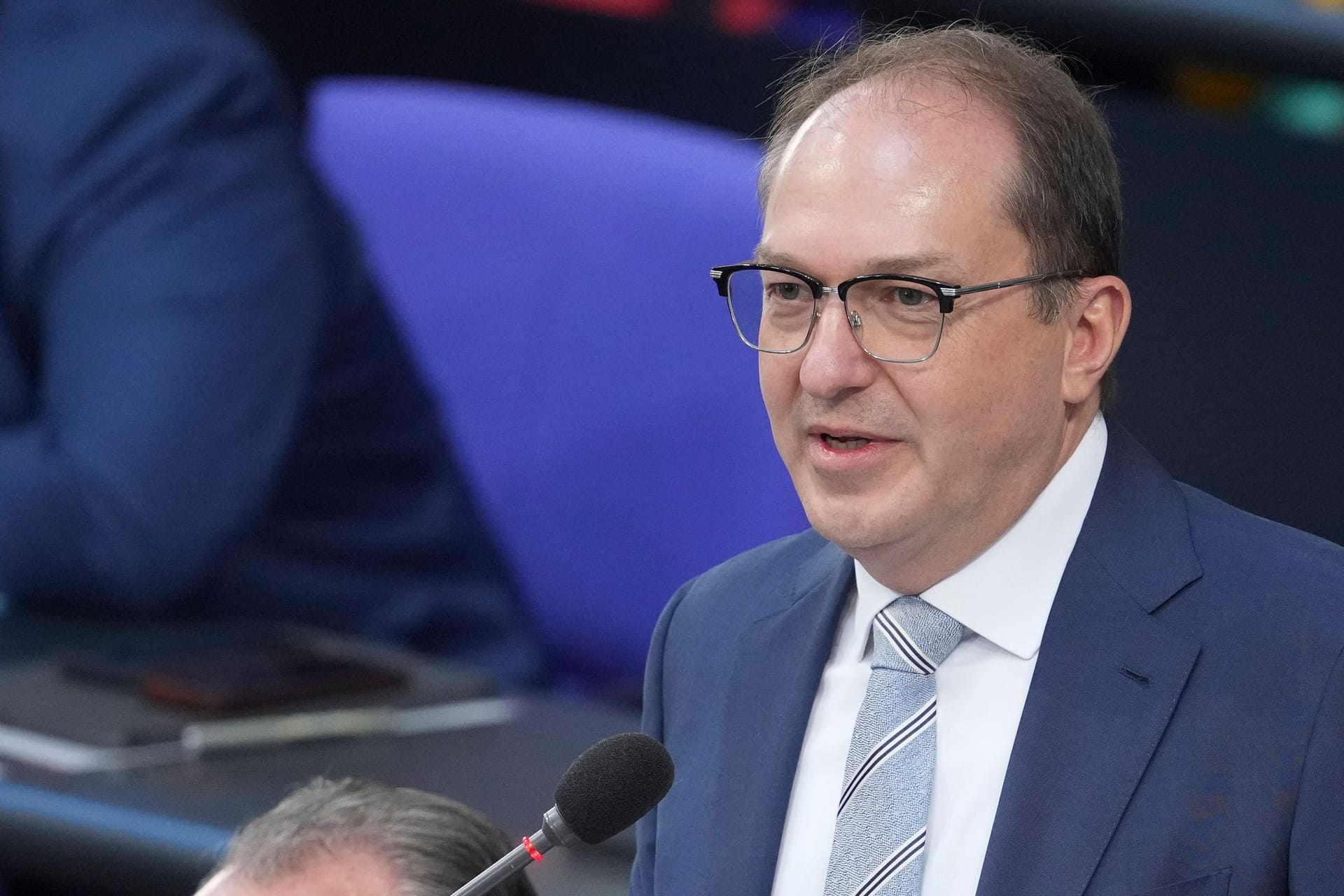 Alexander Dobrindt, Bundesminister des Innern: Er kritisierte die AfD und die Linke, Putin nahe zu stehen.