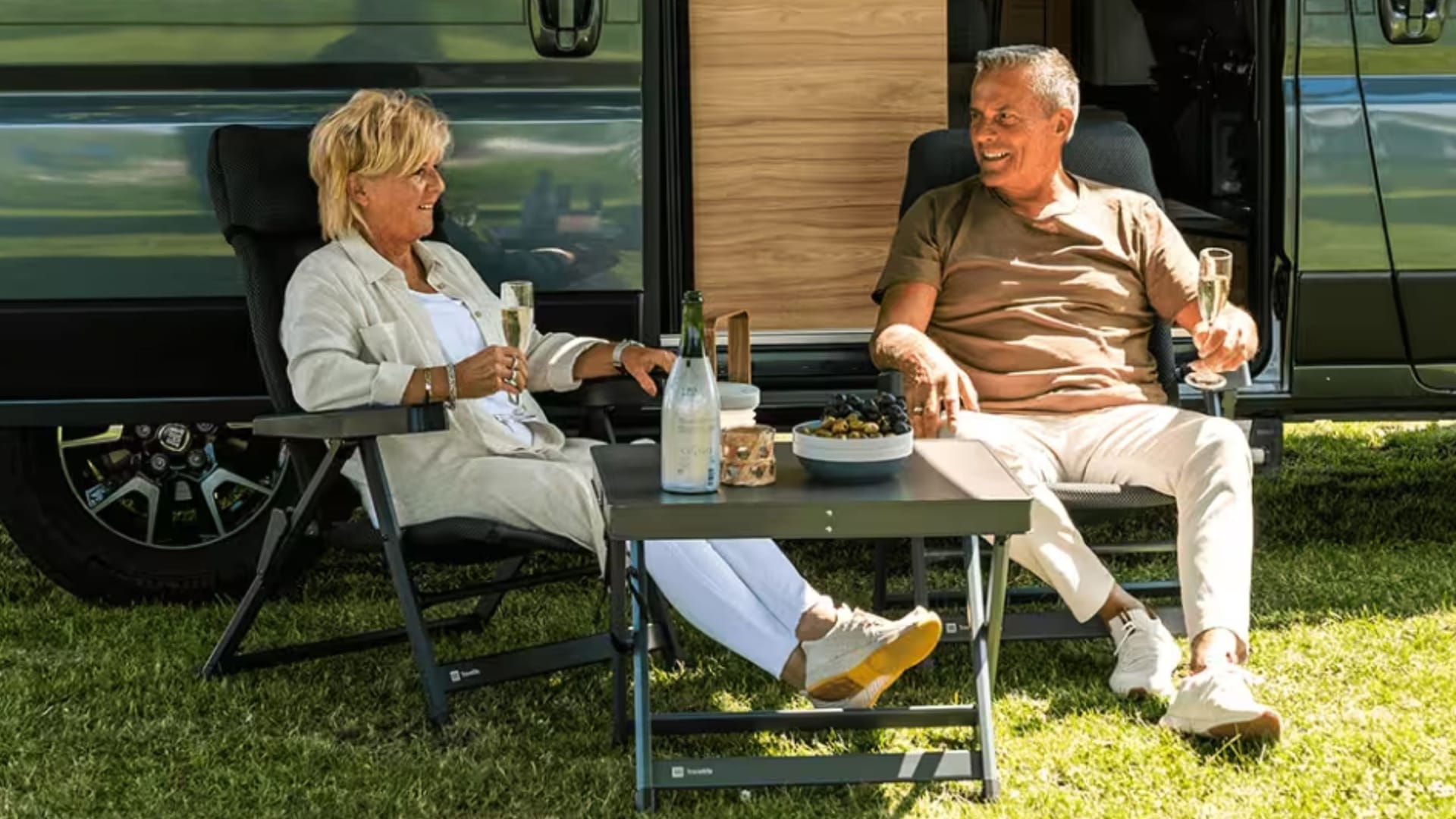 Perfekt für Camping und Garten: Dieser Stuhl bringt Komfort, wo Sie ihn brauchen. (Symbolbild)