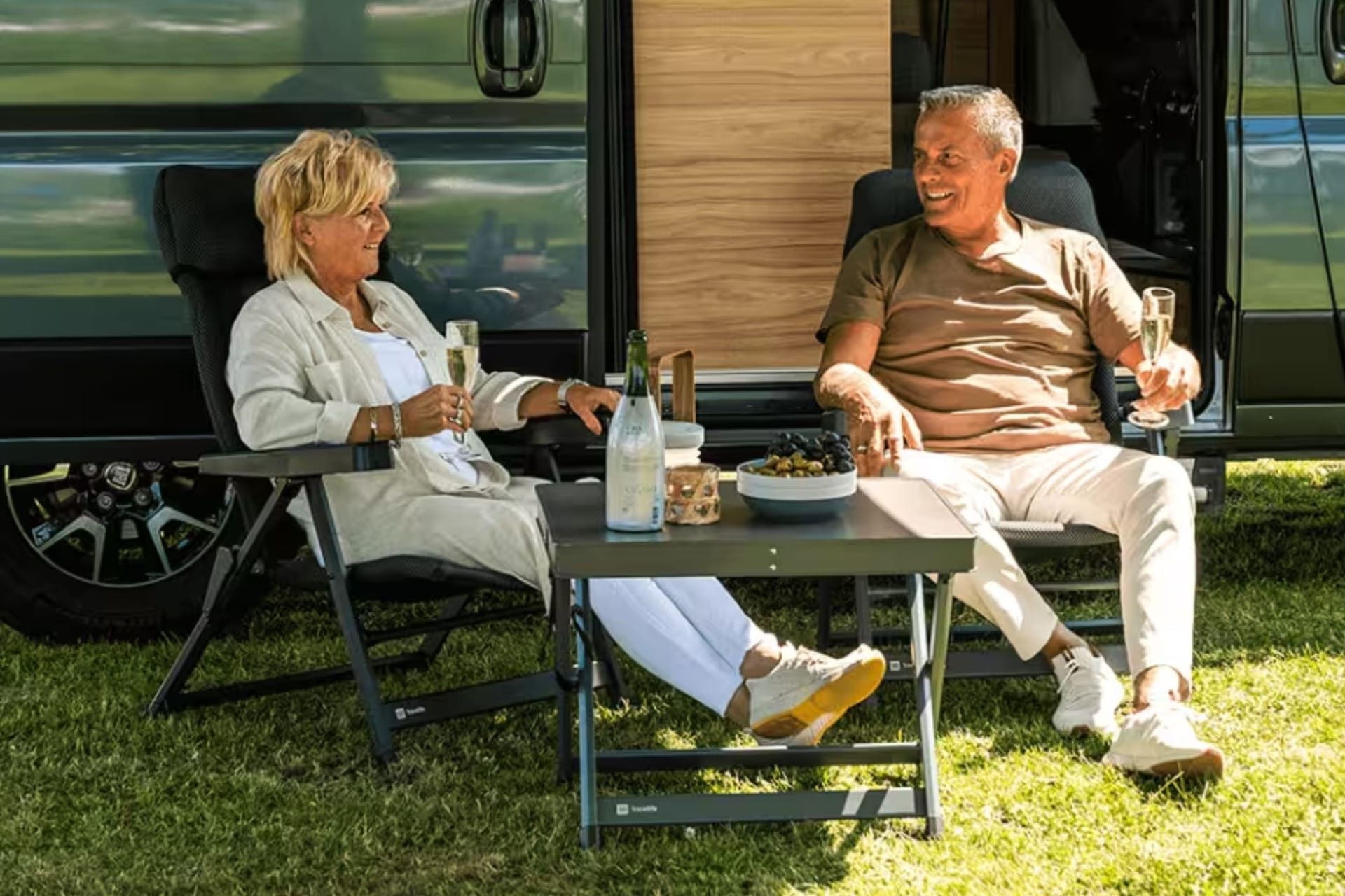 Perfekt für Camping und Garten: Dieser Stuhl bringt Komfort, wo Sie ihn brauchen. (Symbolbild)
