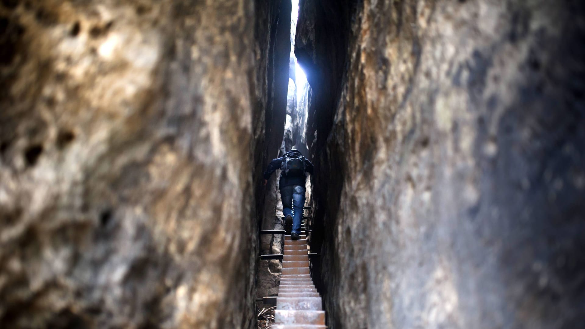 Ein Wanderer geht die Himmelsleiter hinauf (Archivbild):