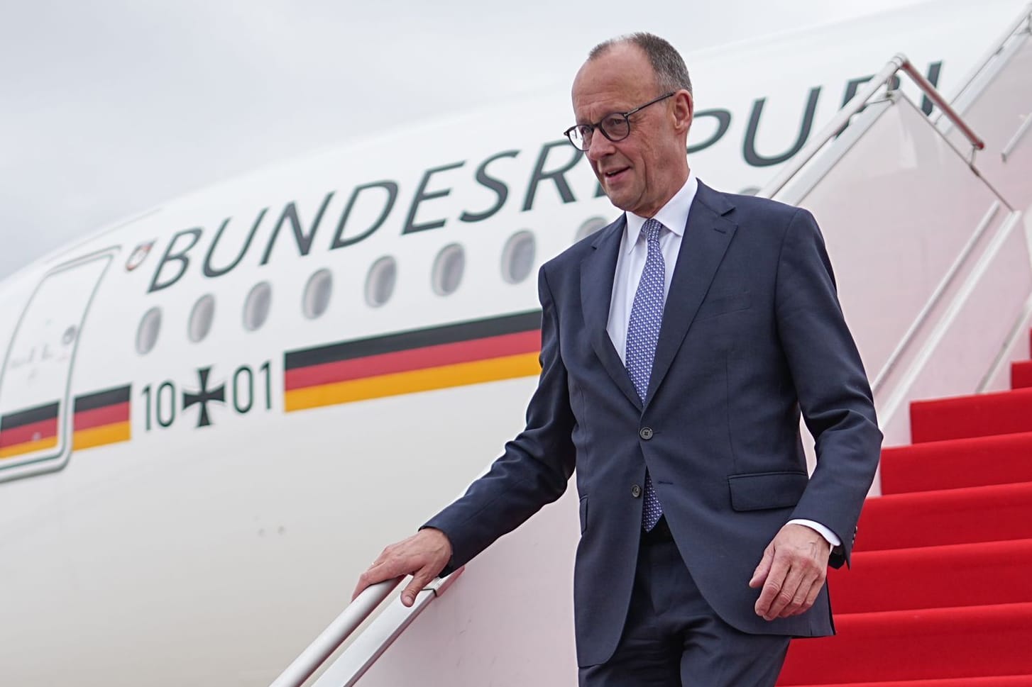 Bundeskanzler Merz reist nach Paris und Warschau