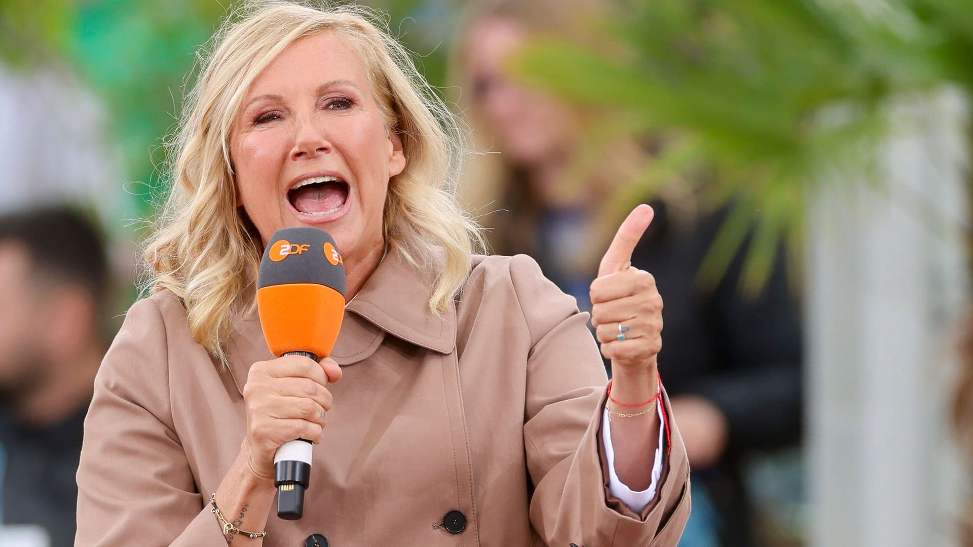 Andrea Kiewel: Sie begrüßt wieder zum "Fernsehgarten" im Zweiten.
