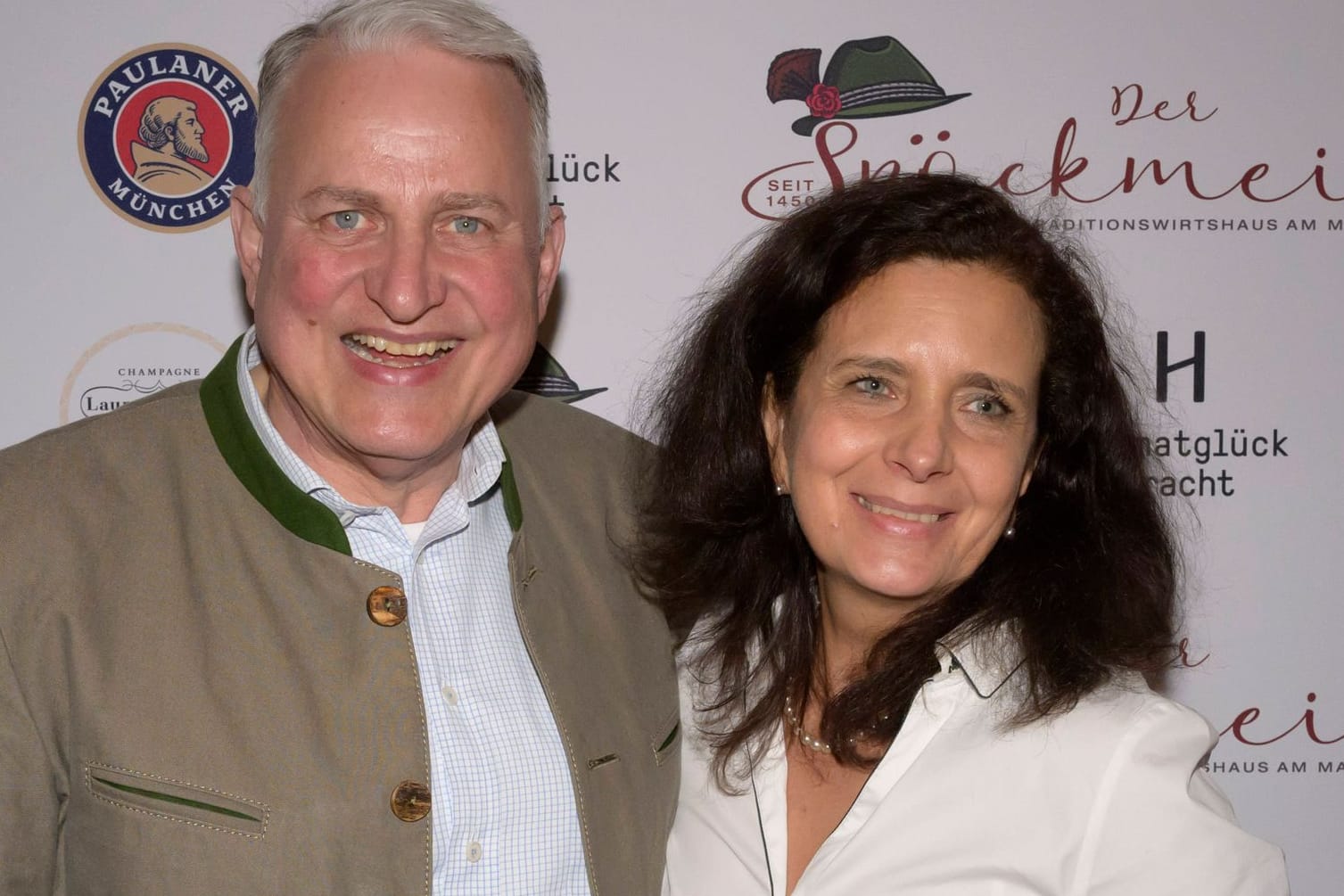 Festwirt Christian Schottenhamel mit Arabella Schörghuber (Archivfoto): Die langjährige Wiesnwirtin will aufhören.