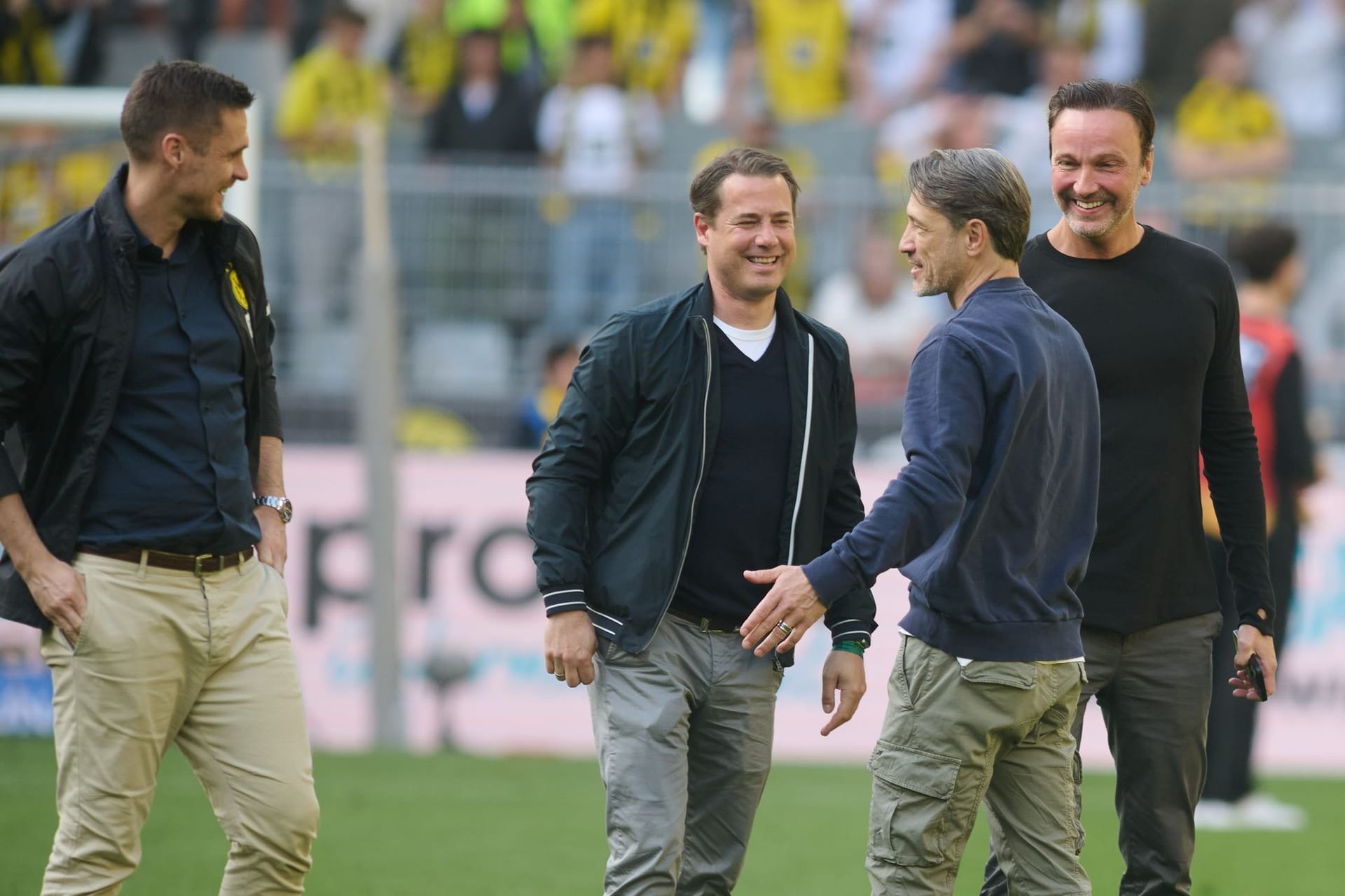 Borussia Dortmund - Holstein Kiel Borussia Dortmund - Holstein Kiel