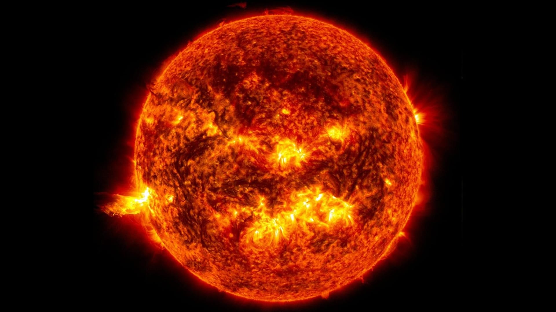 Unser Zentralgestirn: Starke Sonnenaktivität lässt sich auch auf der Erde nachweisen. Unser Zentralgestirn: Starke Sonnenaktivität lässt sich auch auf der Erde nachweisen.