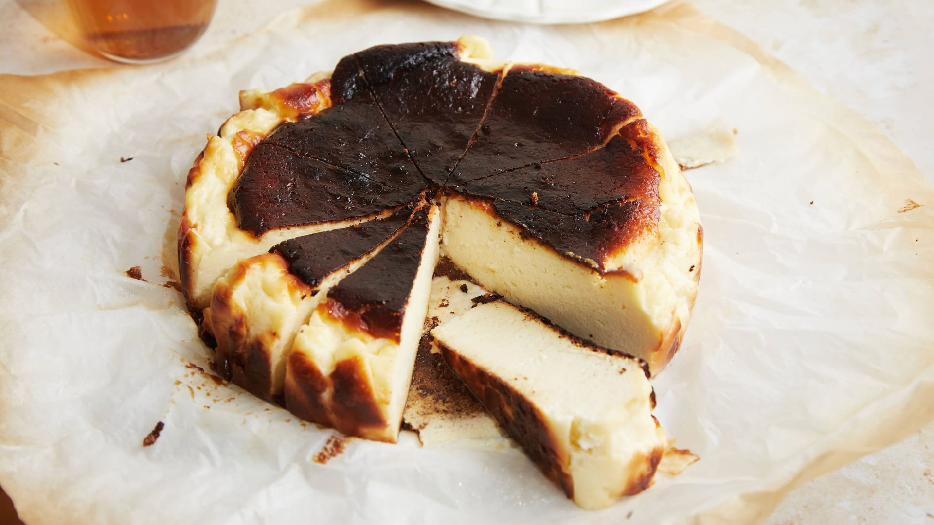 San Sebastian Cheesecake (Symbolbild): Typisch ist die dunklere Kruste.