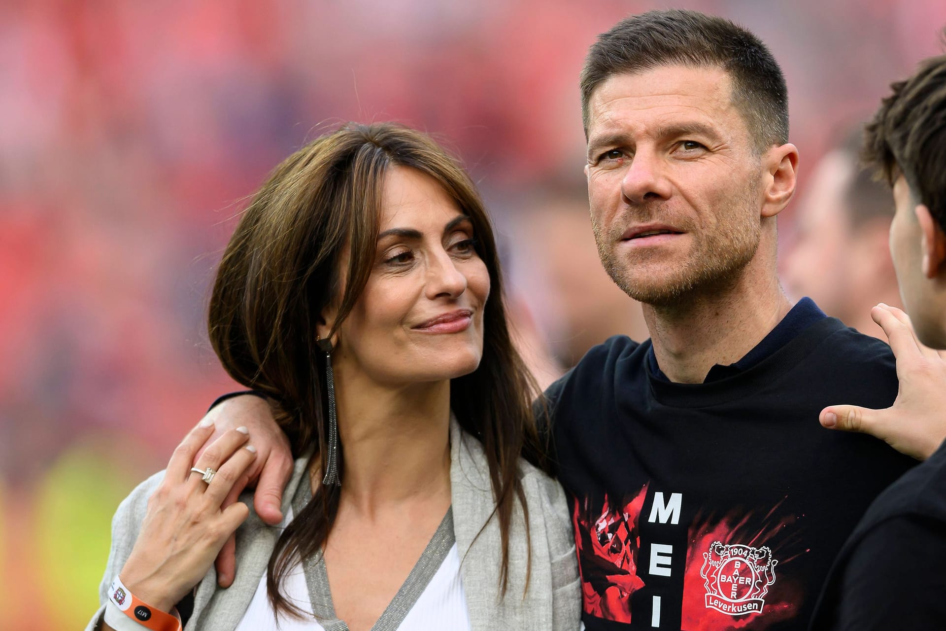 Nagore Aranburu und ihr Mann Xabi Alonso: Das Paar darf wieder zurück in die Heimat.