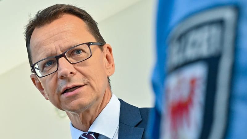 Der Leiter der Verfassungsschutzabteilung, Jörg Müller, ist mit sofortiger Wirkung von der Führung der Dienstgeschäfte entbunden (Archivbild): Der Leiter der Verfassungsschutzabteilung, Jörg Müller, ist mit sofortiger Wirkung von der Führung der Dienstgeschäfte entbunden (Archivbild):
