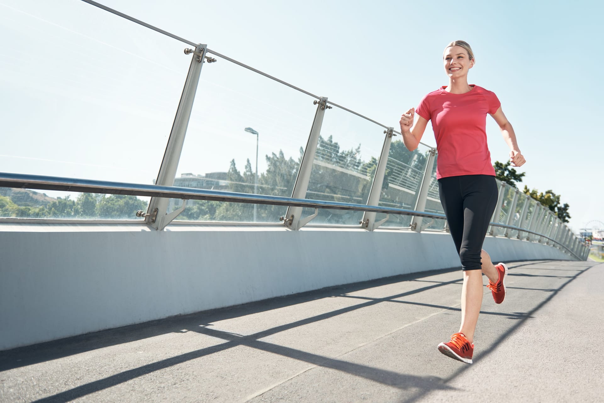 Joggen: Regelmäßiges Ausdauertraining bietet zahlreiche positive Effekte für den Körper.