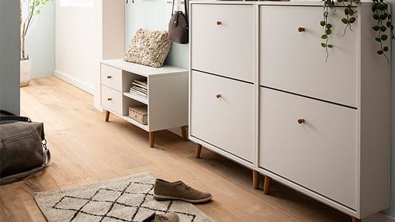 Tchibo verkauft einen platzsparenden Schuhschrank.