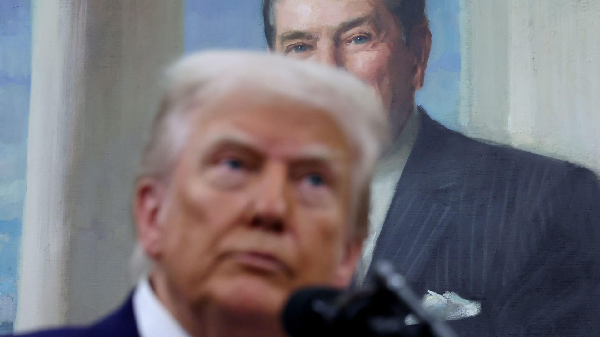 Donald Trump: Der US-Präsident suggeriert, dass er an der Glaubwürdigkeit von Wladimir Putin Zweifel bekommt.