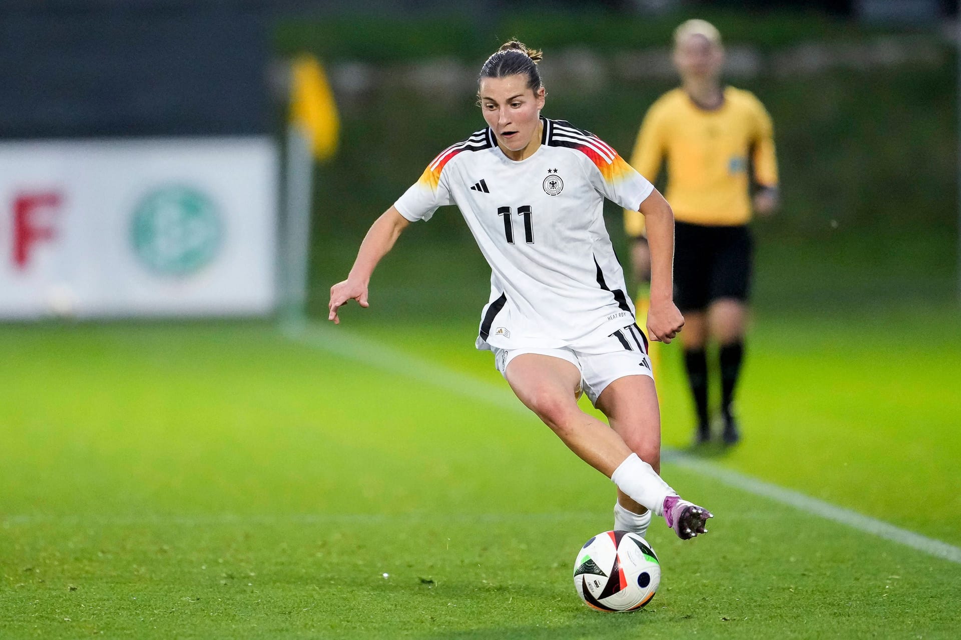 Carlotta Wamser im Einsatz für die deutsche U23: Sie wurde als Rechtsverteidigerin umgeschult, spielte zuvor im Sturm.