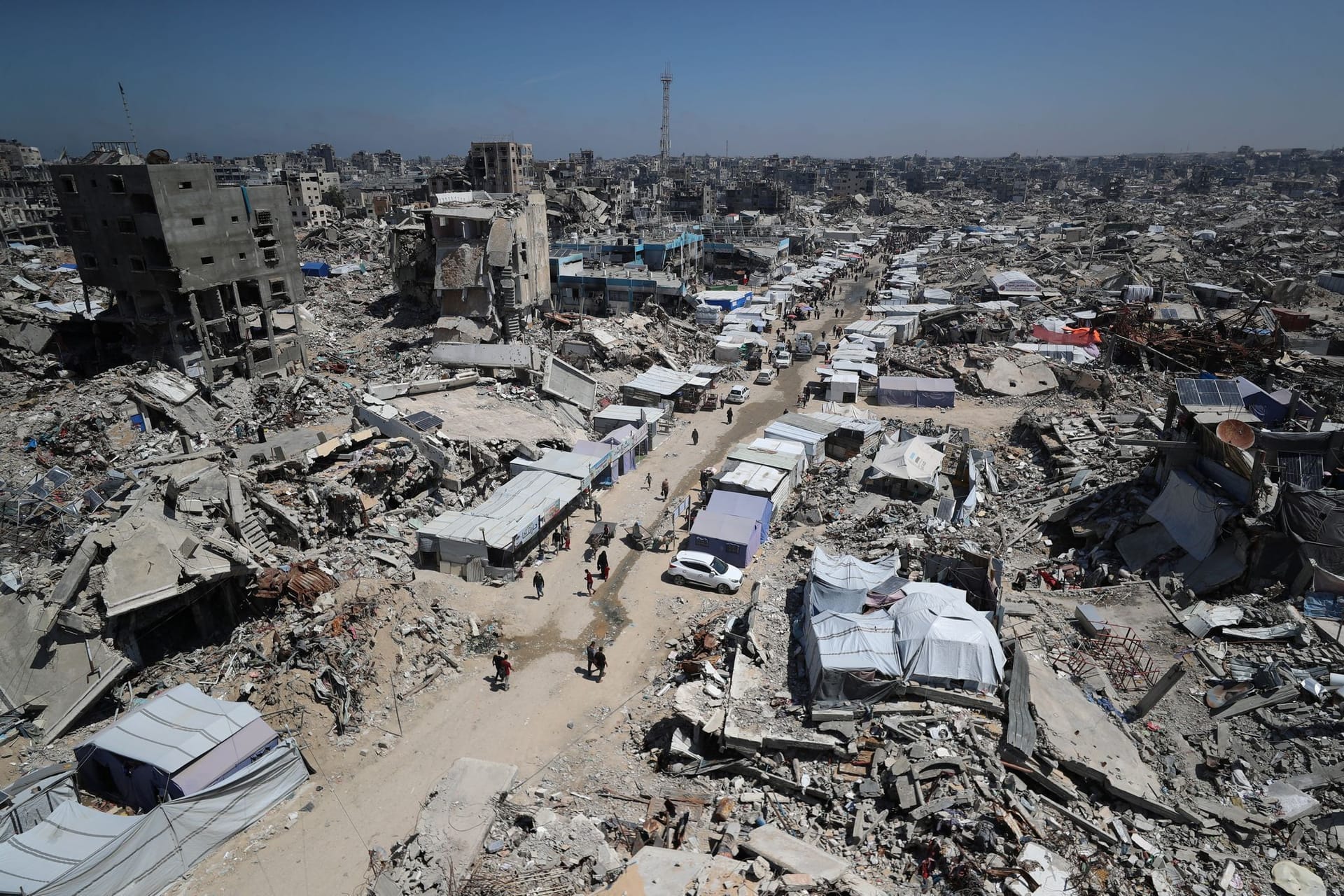 Notdürftige Zelte im Norden des Gazastreifens.