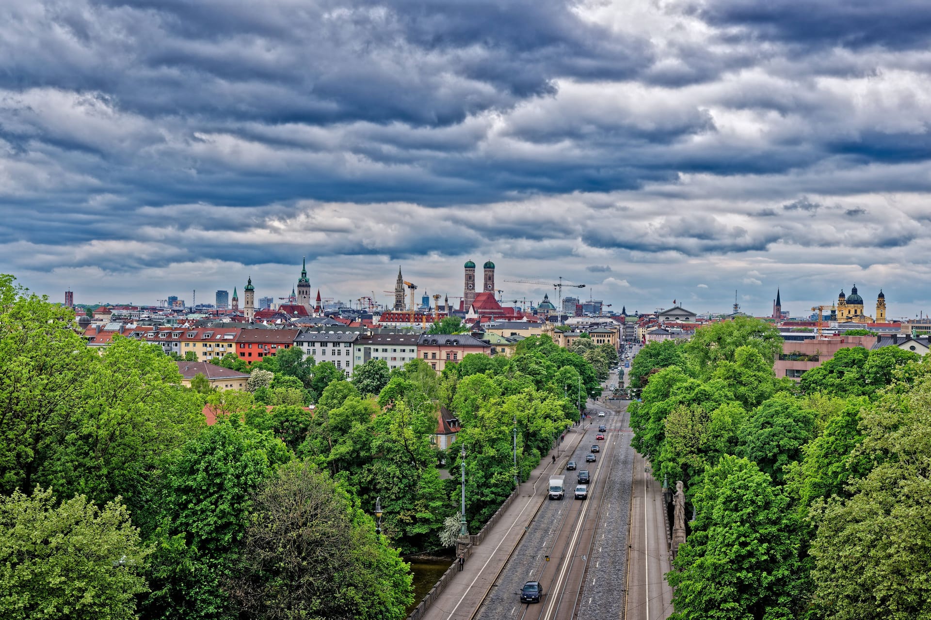 Graue Wolken über München (Archivbild):