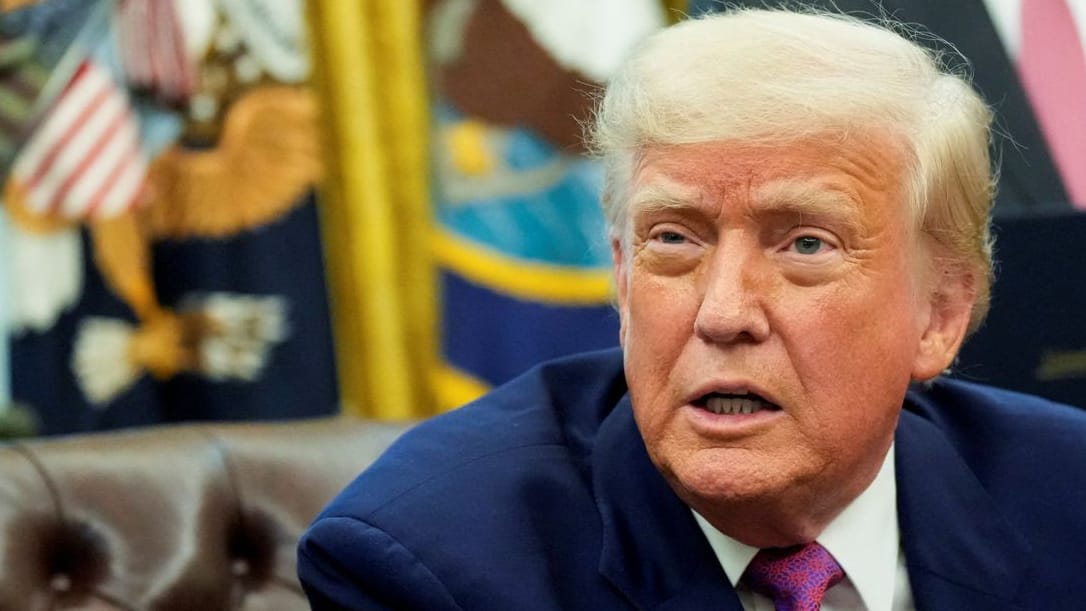 Donald Trump im Oval Office: Seine Regierung überlegt, eines der wichtigsten Grundrechte in den USA außer Kraft zu setzen. (Archivbild)