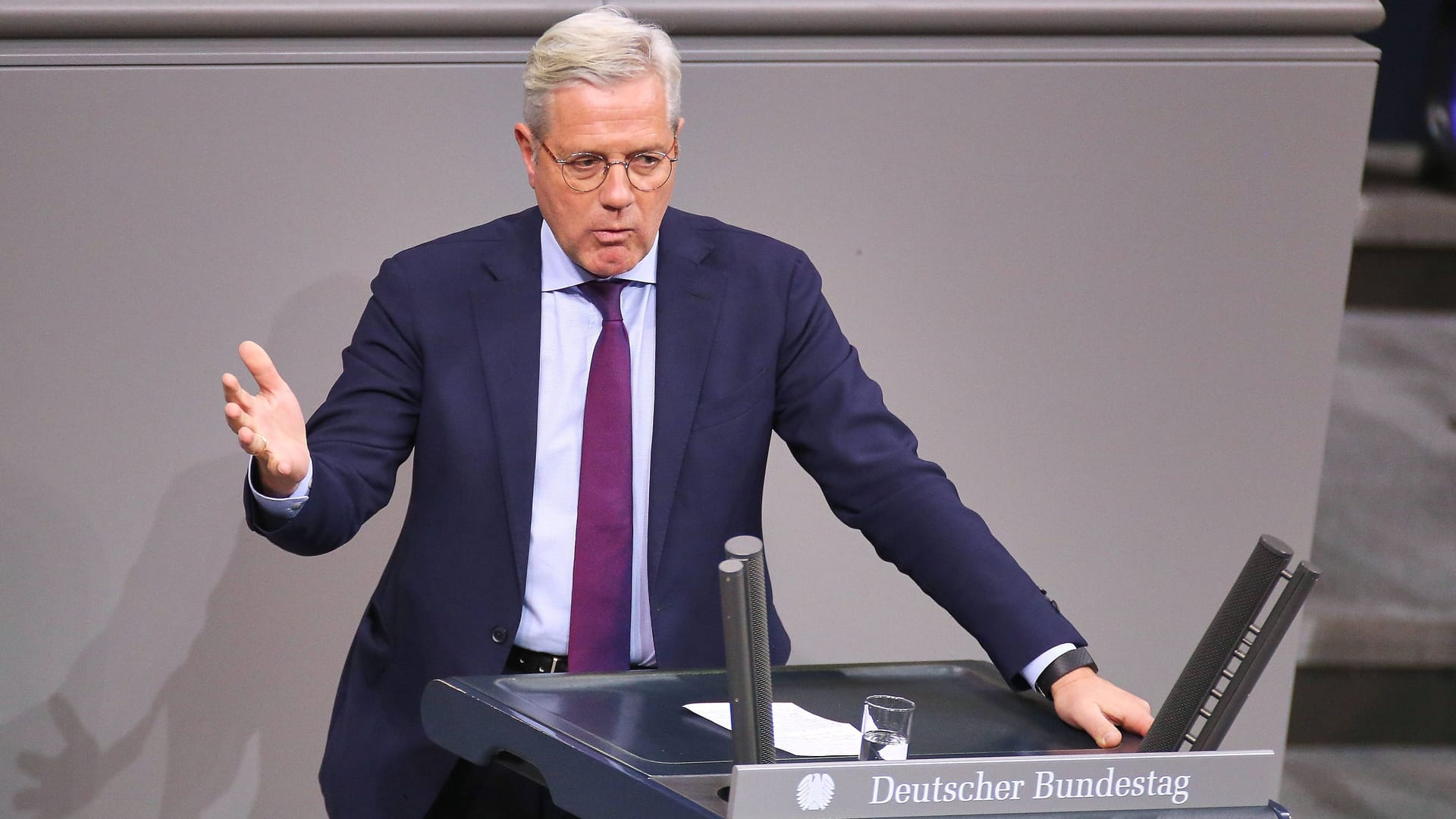 Norbert Röttgen (CDU) während einer Rede im Bundestag (Archivbild).