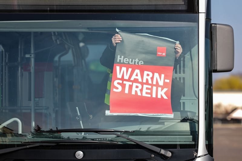 Warnstreiks im öffentlichen Nahverkehr in Niedersachsen angekündigt (Archivbild):