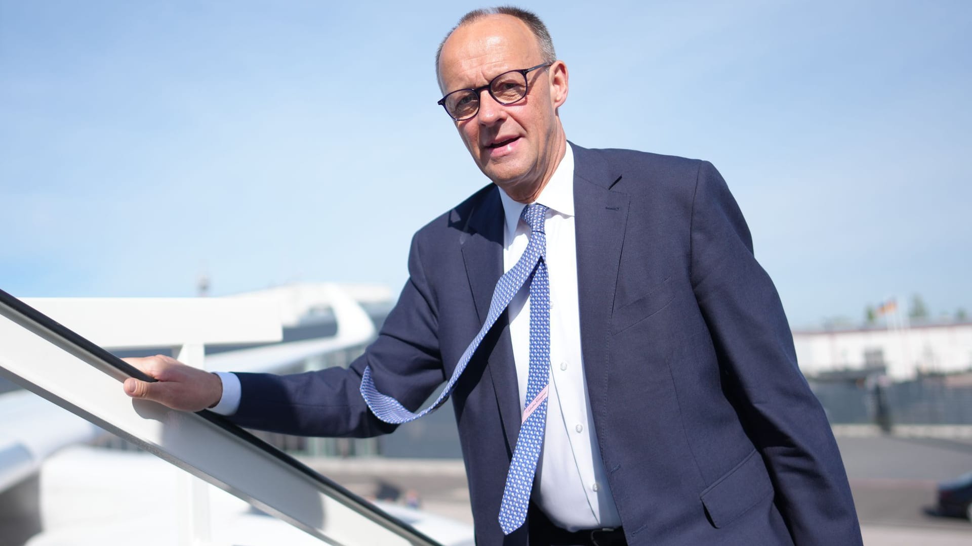 Bundeskanzler Merz reist nach Paris und Warschau