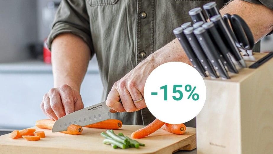 Unter 80 Euro bei Amazon: KitchenAid Messerset aus japanischem Stahl.