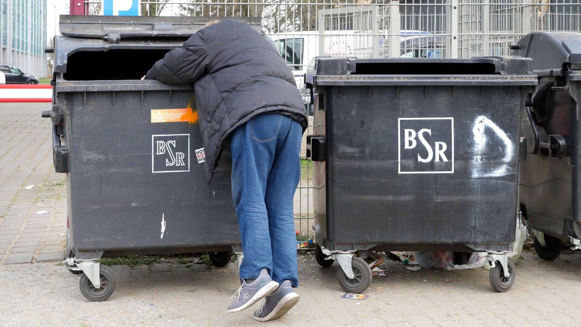 Immer mehr Altersarmut: Mehr als 3,5 Millionen Rentner über 65 Jahre sind armutsgefährdet.