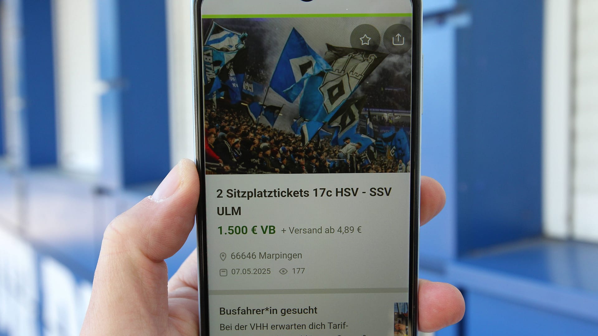 Kein Schnäppchen: Auf einer Plattform bietet ein Nutzer hier zwei Sitzplätze für 1.500 Euro an.