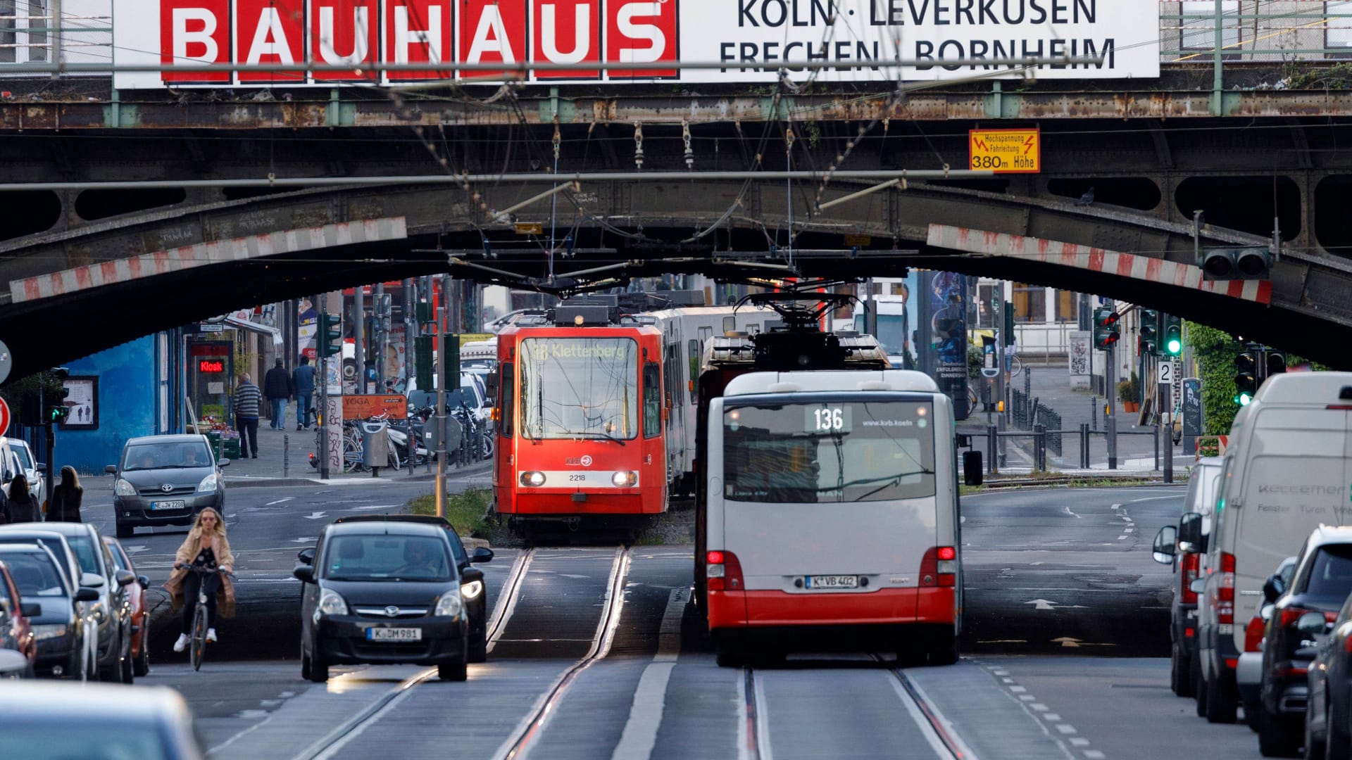 Die Luxemburger Straße in Köln: Seit Längerem wird hier über Tempo 30 diskutiert.