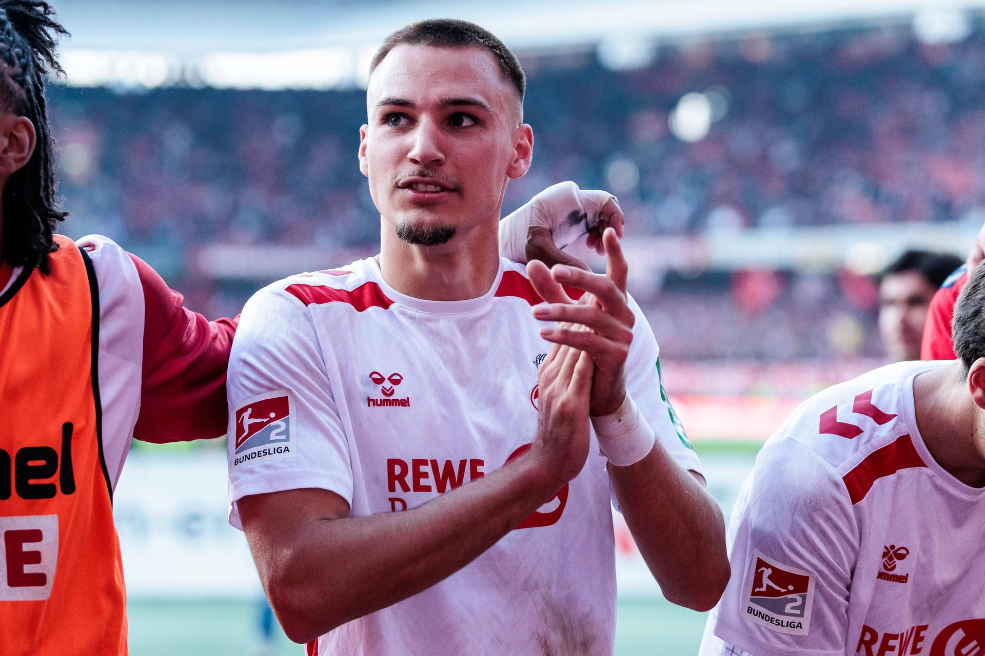 FC-Angreifer Tim Lemperle: Die Mannschaft sieht sein Verhalten kritisch, so Trainer Funkel.
