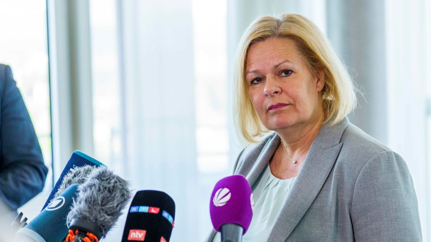Verfassungsschutz: AfD ist gesichert rechtsextremistisch