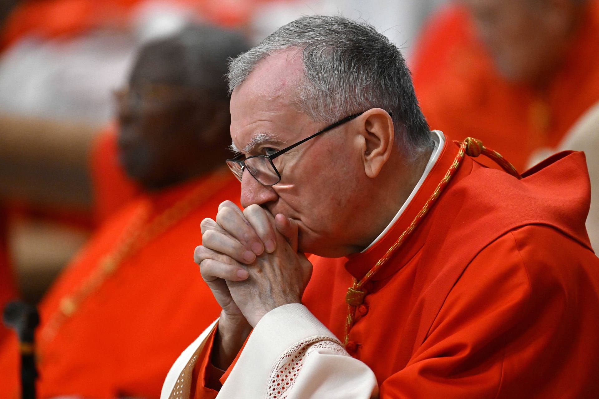 Pietro Parolin gilt beim Konklave als Favorit: Der potenzielle Papstkandidat steht im Zentrum vatikanischer Intrigen.