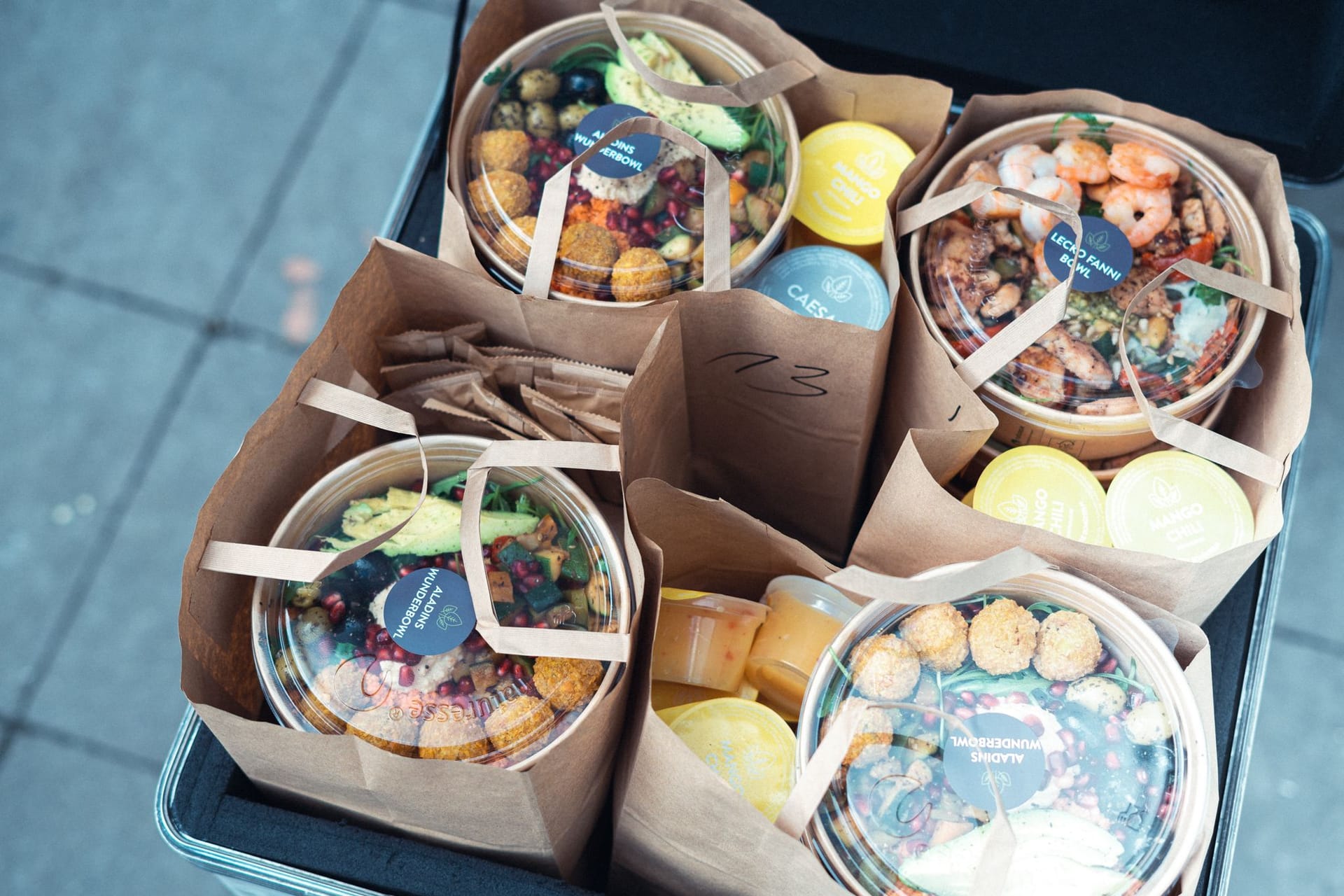 Frische Bowls, Salate und Bao Buns bietet Green Club künftig in München an. Bekanntheit erlangte das Unternehmen zunächst unter dem Namen "Pottsalat".