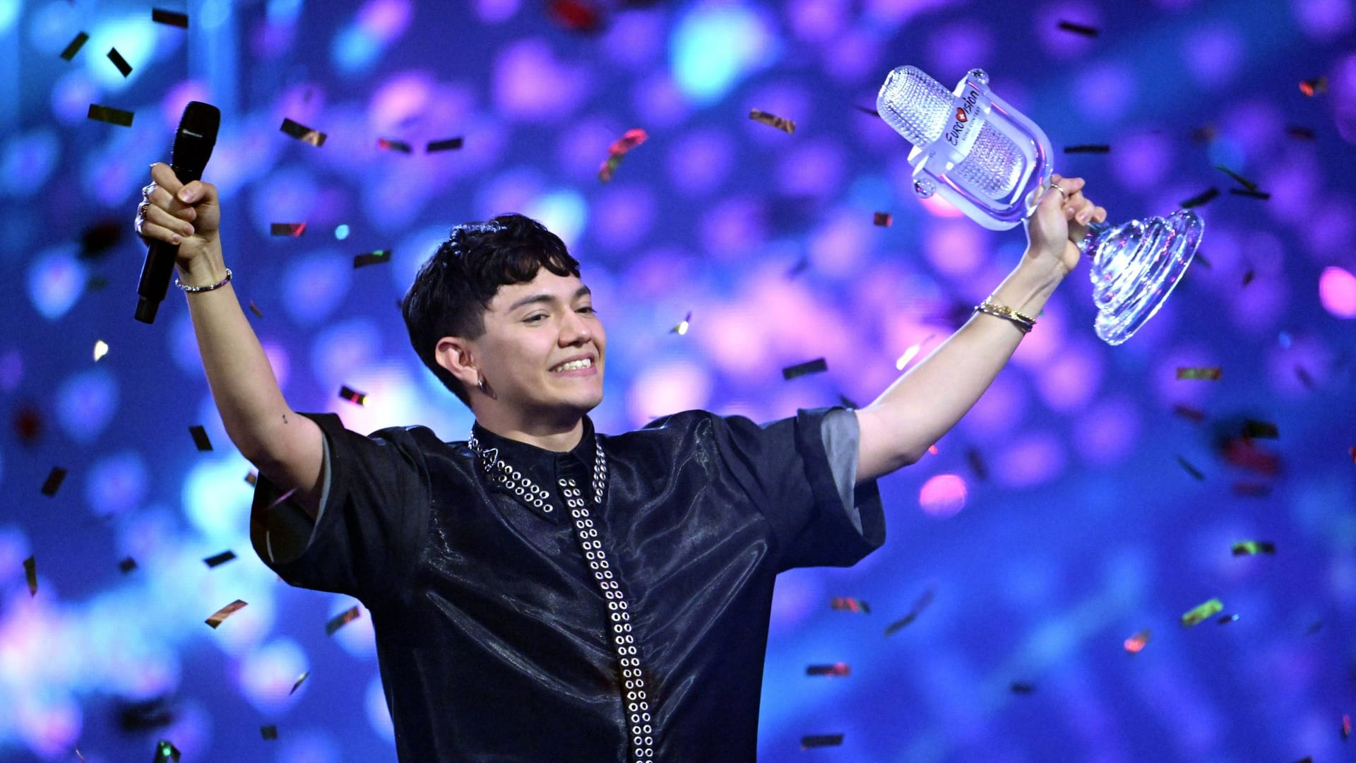 Der österreichische Sänger Johannes Pietsch aka JJ: Mit seinem Song "Wasted Love" hat er den Eurovision Song Contest in Basel gewonnen.