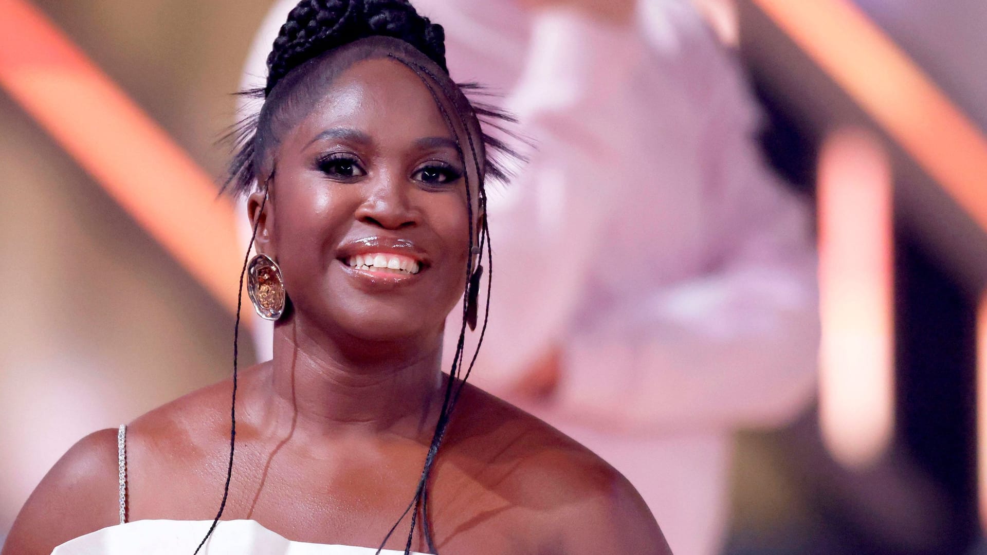 Motsi Mabuse: Sie wehrt sich gegen Meinungen zu ihrer Kleiderwahl.
