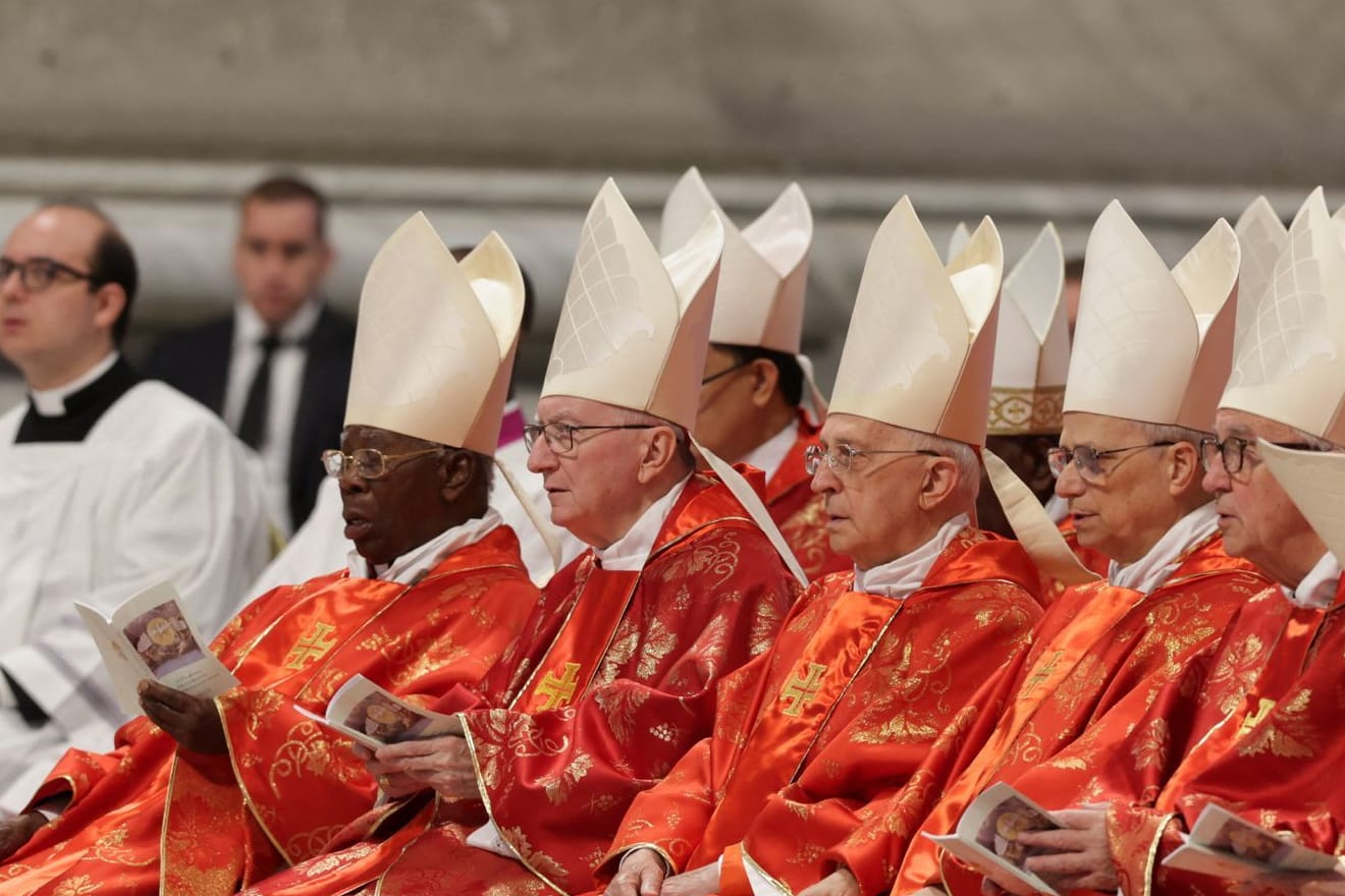 Kardinäle bei der Heiligen Messe im Petersdom vor dem Beginn des Konklaves: Ab 16.30 Uhr beginnt das Prozedere in der Sixtinischen Kapelle.