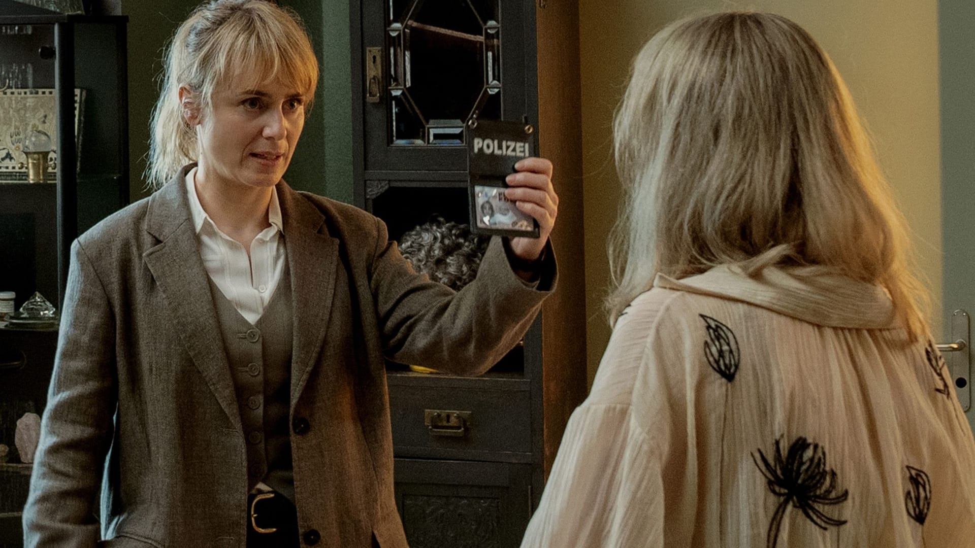 Isabelle Grandjean (Anna Pieri Zuercher) im Einsatz: Der "Tatort: Rapunzel" wird der letzte neue Fall vor der Sommerpause.