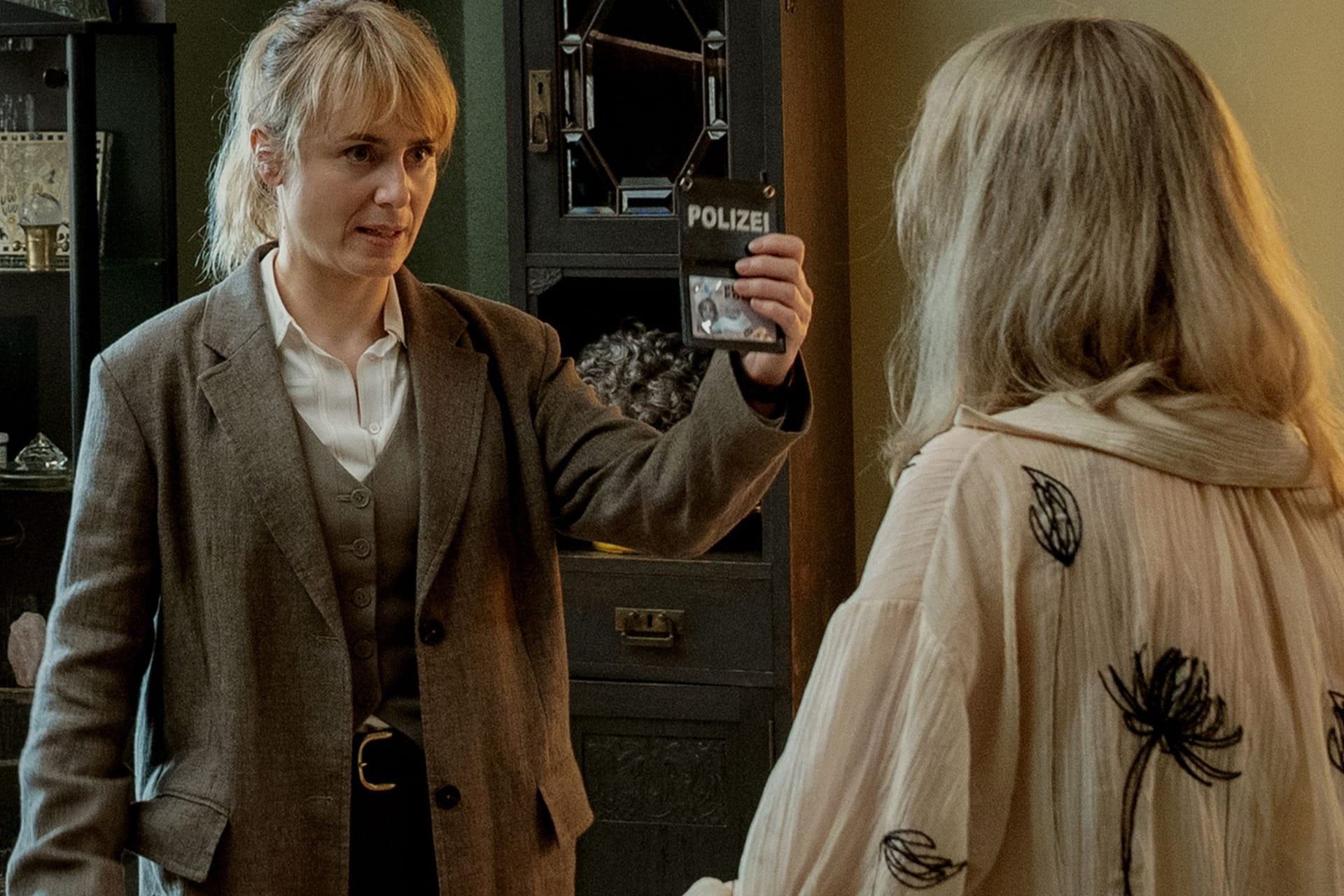 Isabelle Grandjean (Anna Pieri Zuercher) im Einsatz: Der "Tatort: Rapunzel" wird der letzte neue Fall vor der Sommerpause.