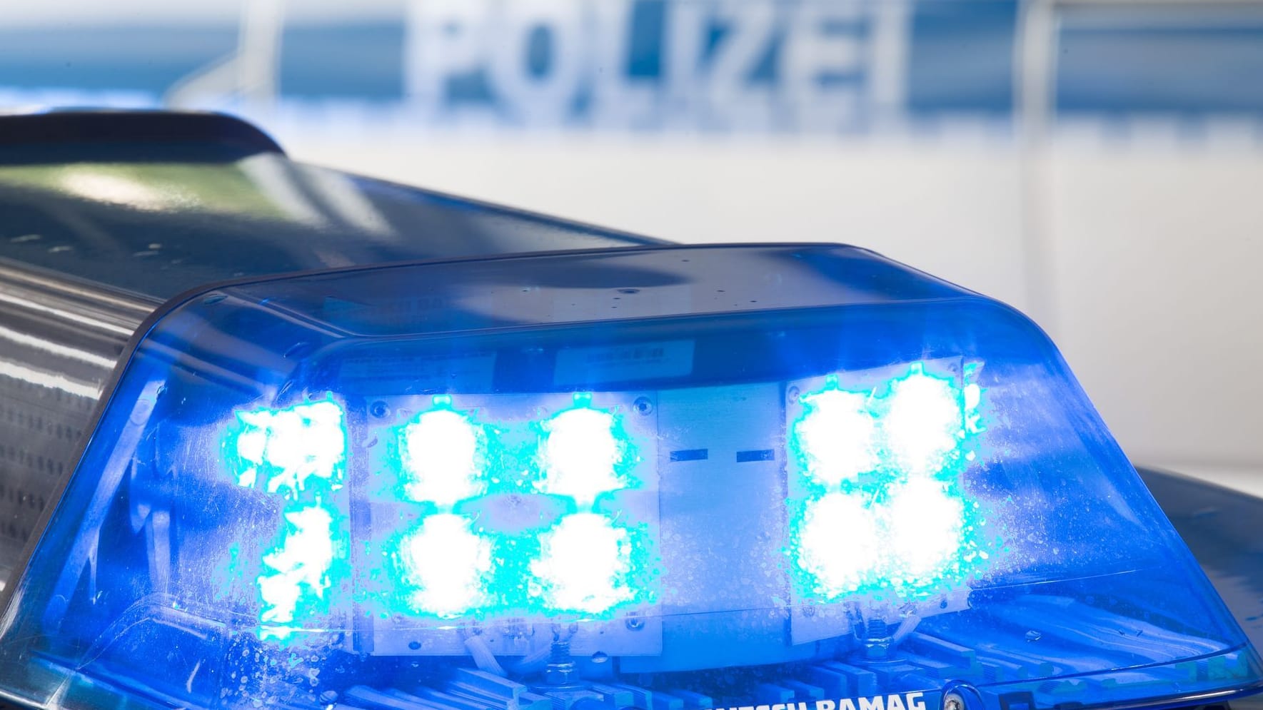 Polizei - Symbolbild Polizei - Symbolbild