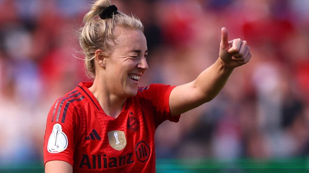 Daumen hoch: Carolin Simon nach ihrem Treffer zum 2:0.