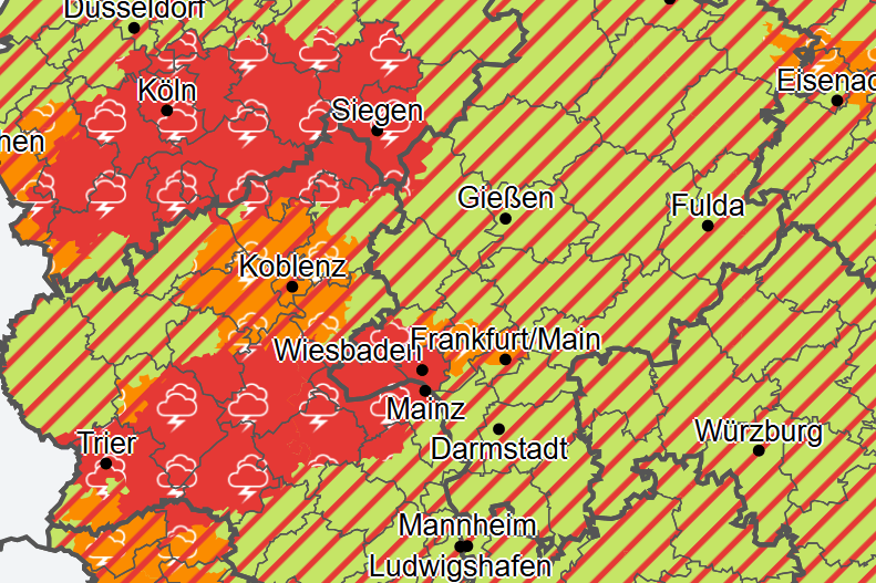 Die Warnkarte des Deutschen Wetterdienstes (Stand 16 Uhr): Weite Teile von Rheinland-Pfalz und NRW sind rot eingefärbt.