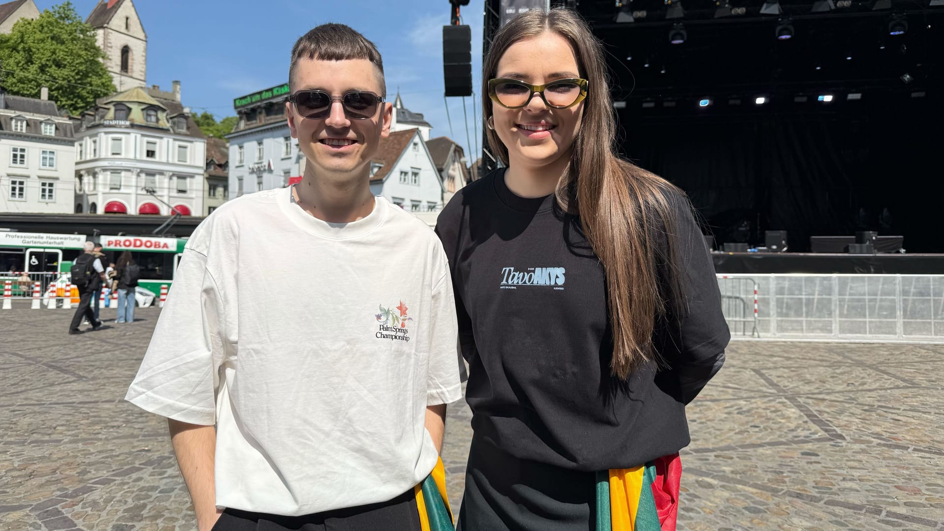 Kamilė (rechts) und Domantas aus Litauen: Sie glauben, Deutschland könne eine der Überraschungen des diesjährigen ESC werden.